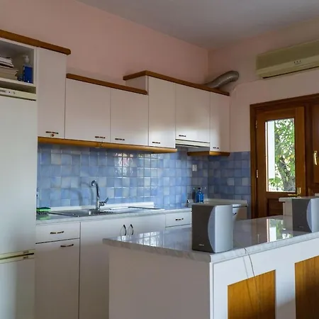 Апартаменты Philoxenia Center Трикала